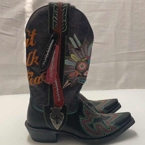 ARIAT Gypsy Soule Indian Feathered Sugar Skull Cowboy boots Don’t Walk In Fear 7 - Picture 4 of 11